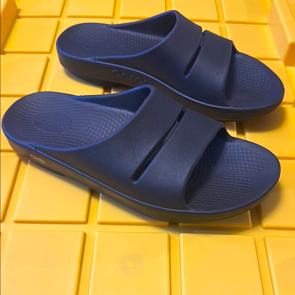 OOFOS Deep Blue Comfort Slides